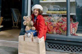 girl with shopping bag