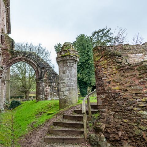 ruins at dore abbey