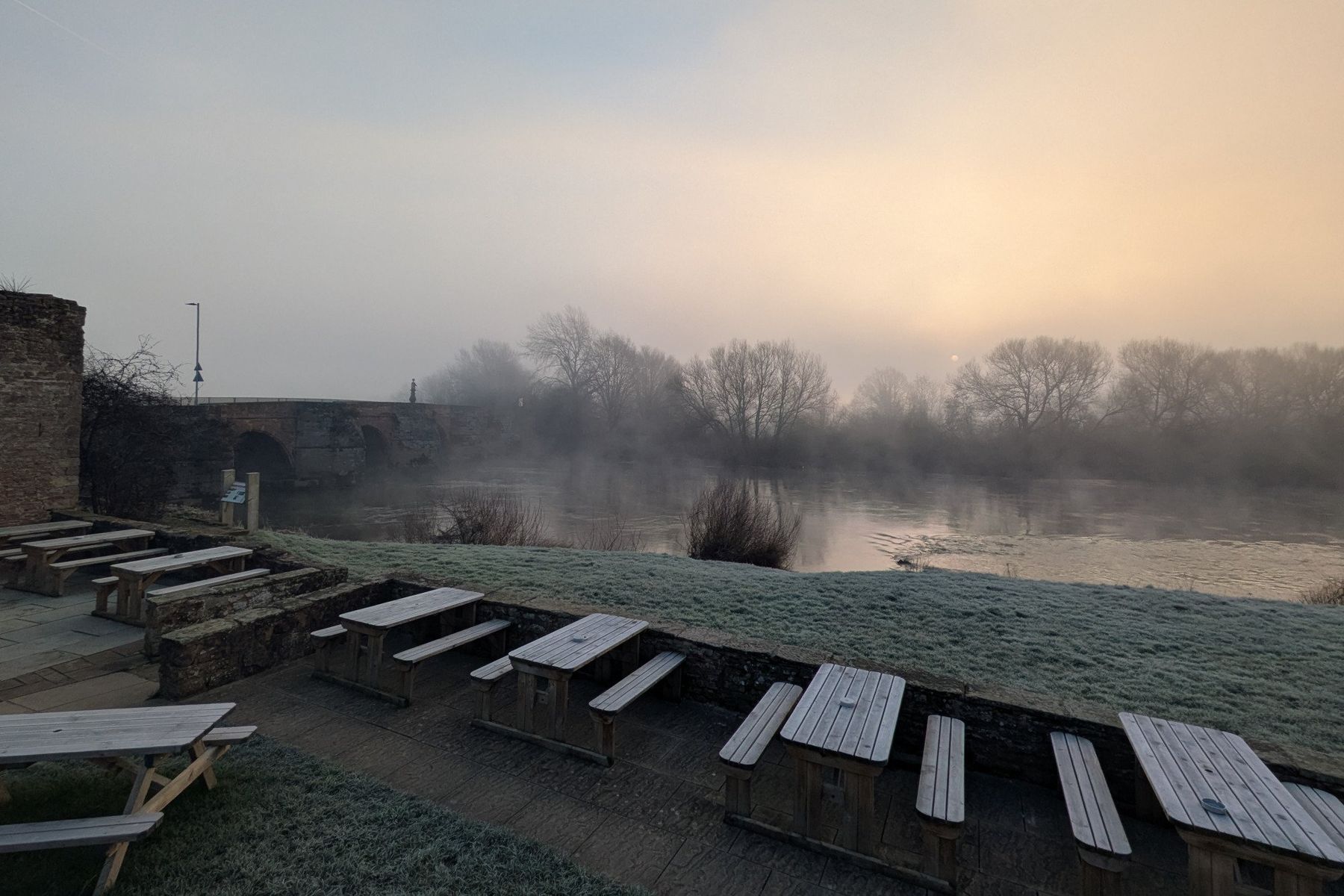 Frosty morning by the River Wye