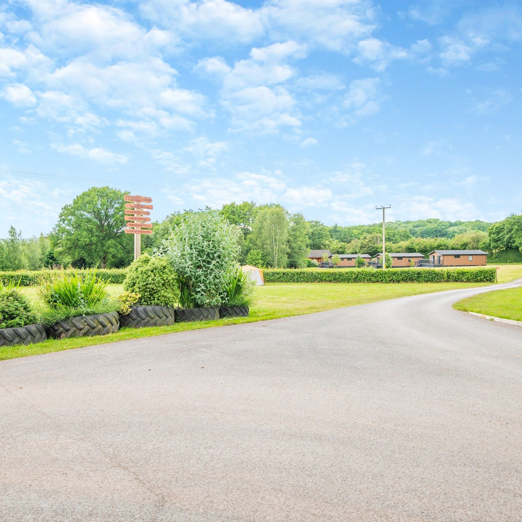 entrance to cidermill camping field