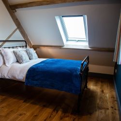 Bedroom Carthouse