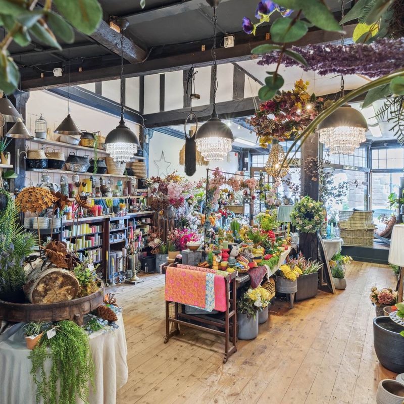 Heavenly Homes and Gardens