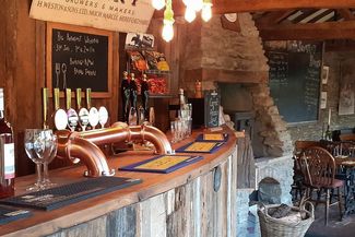 Westons bar 