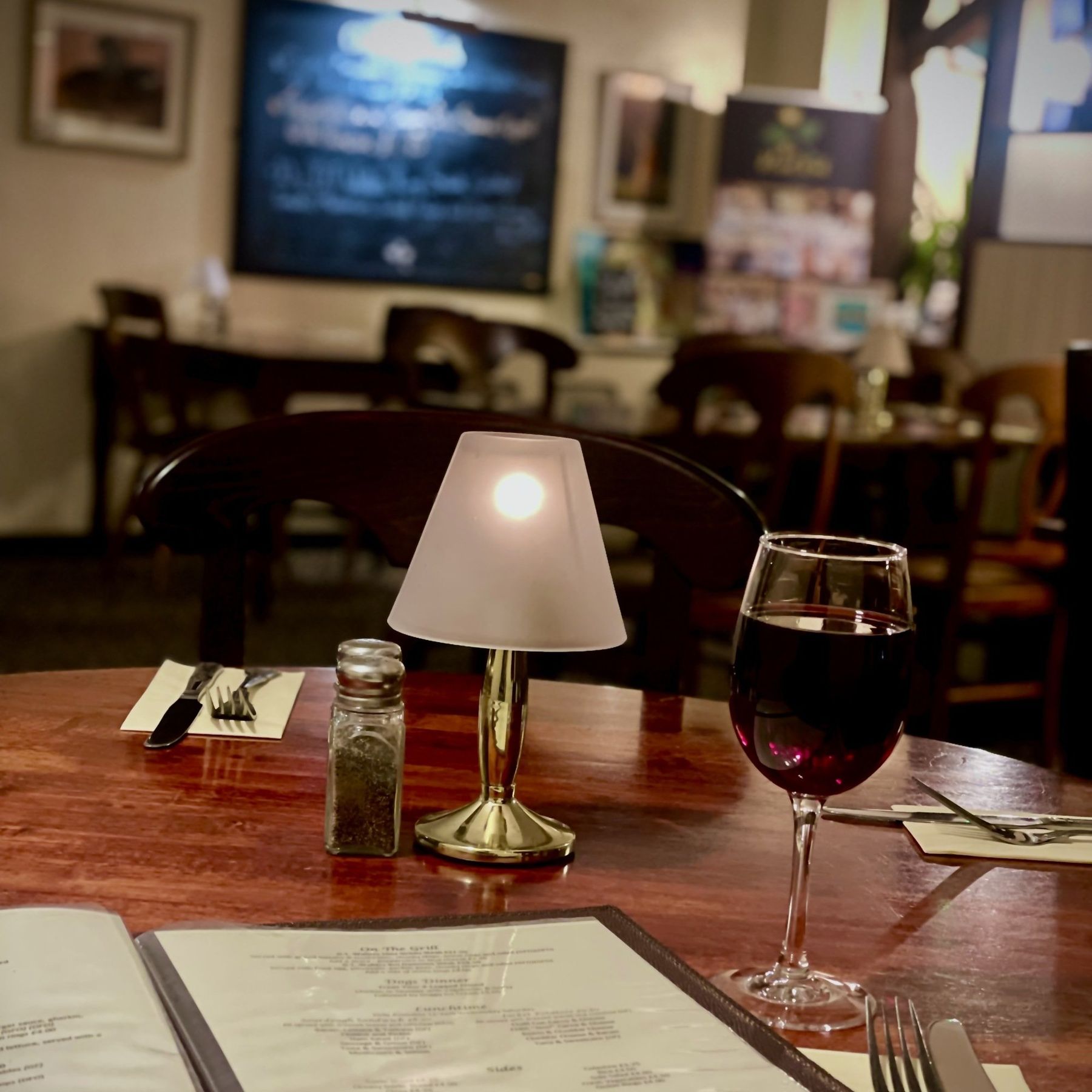 Cosy Restaurant with Local Produce Specials