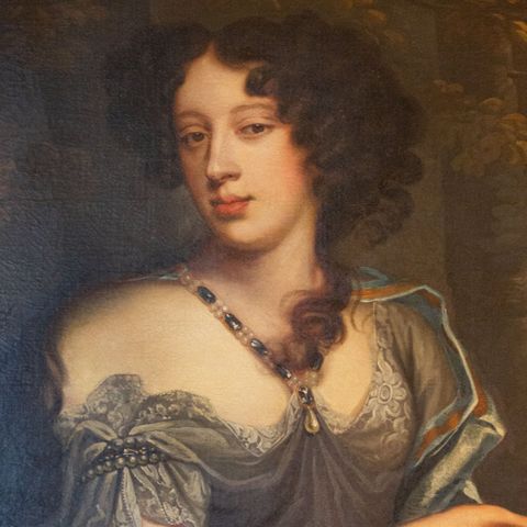 Hellens Art Curator's Tour