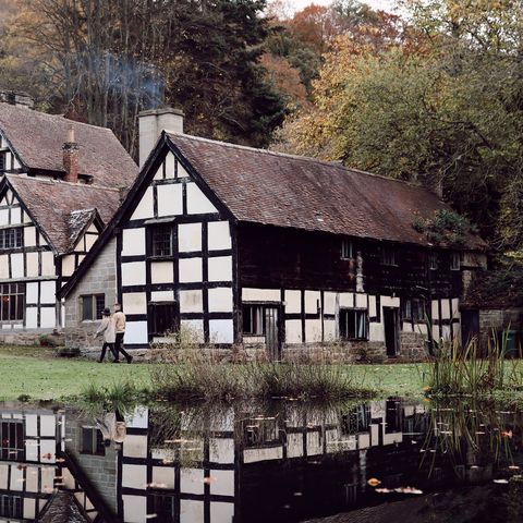 Black and White Estate