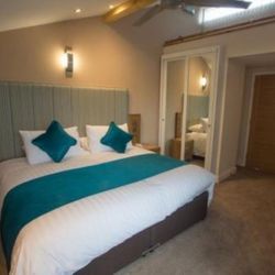 Bedroom deluxe apartment