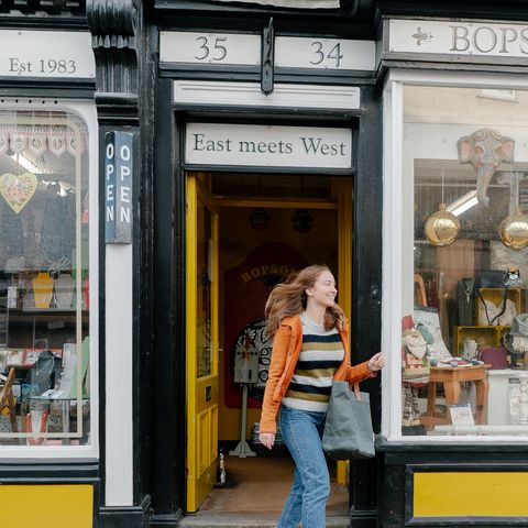 highstreet walking
