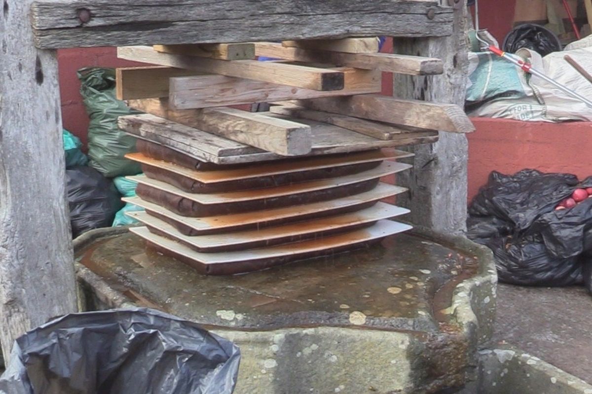 Pressing at Woodredding
