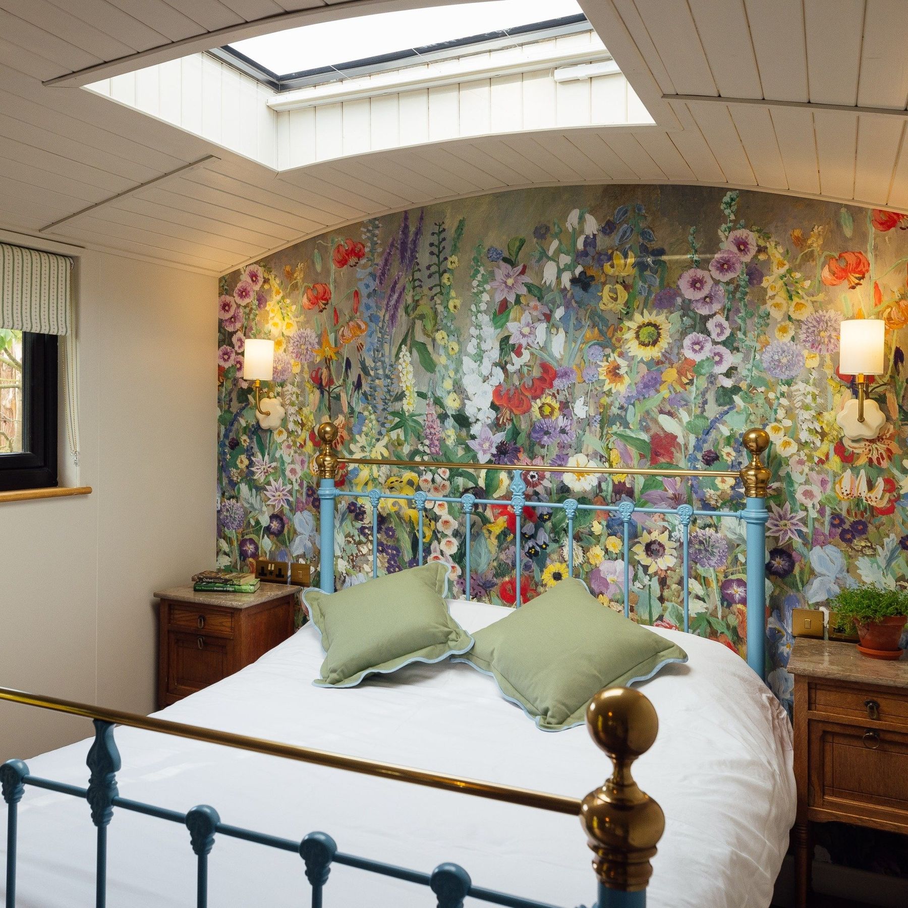 Lapin Kingsize Bed