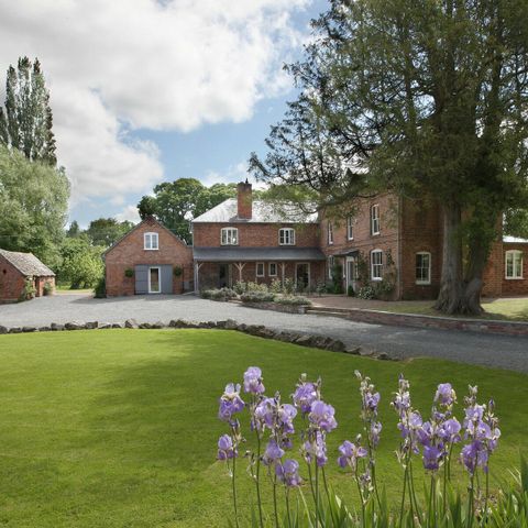Monnington House