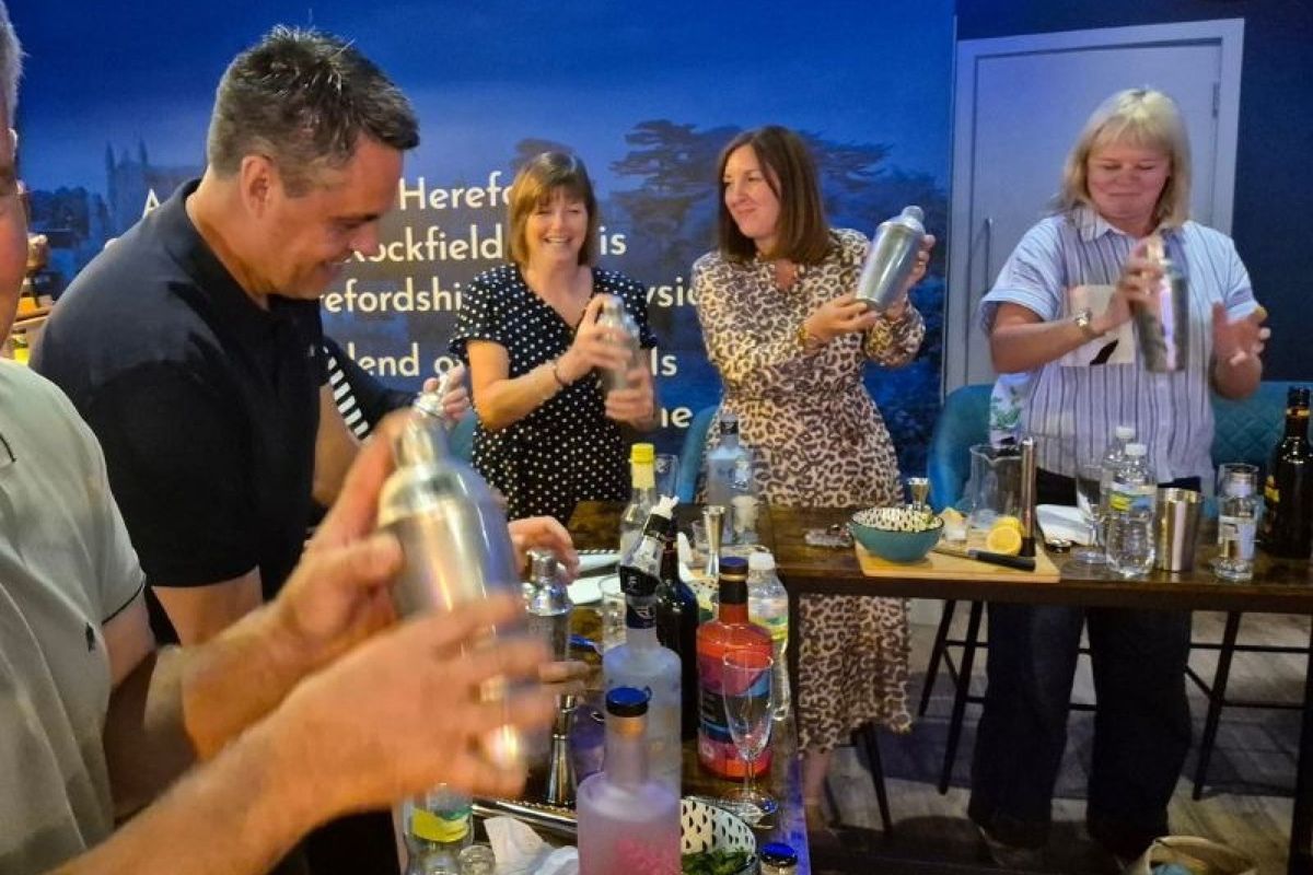 Cocktail Making Experience