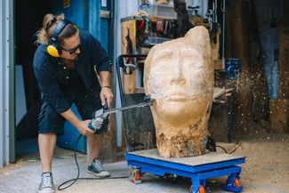 Wood sculpting with machinery