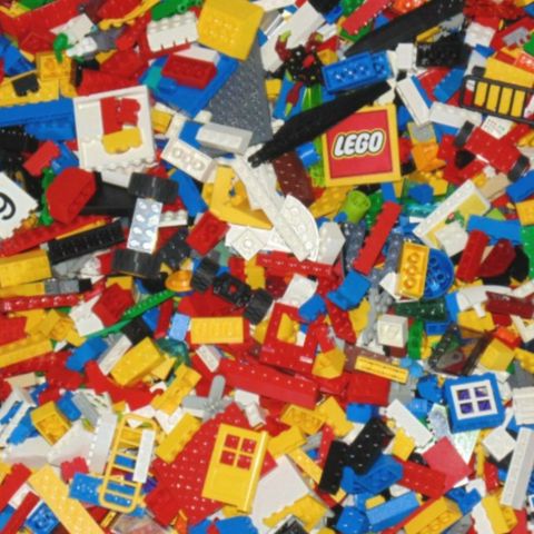 The Globe at Hay: Lego Club