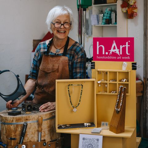 Clare de La Torre jeweller