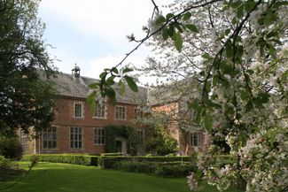 Hellens Manor