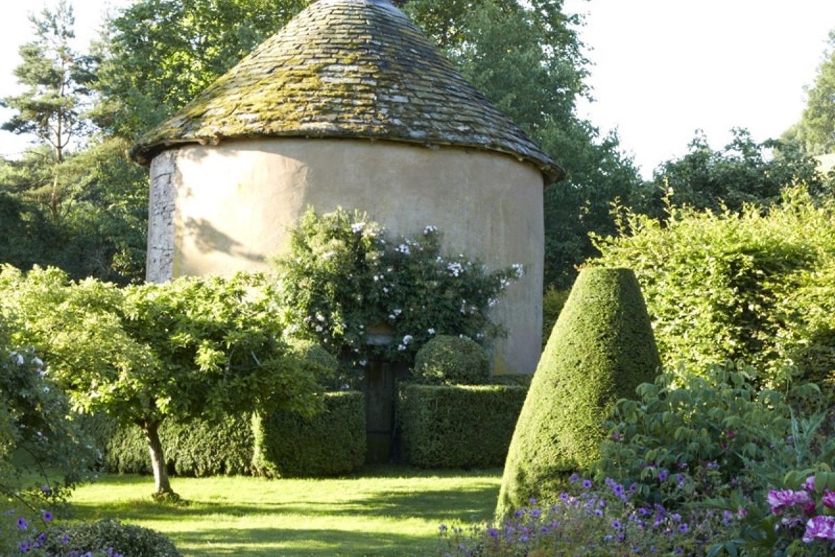 16th century dovecot