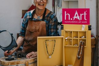 Clare de La Torre jeweller