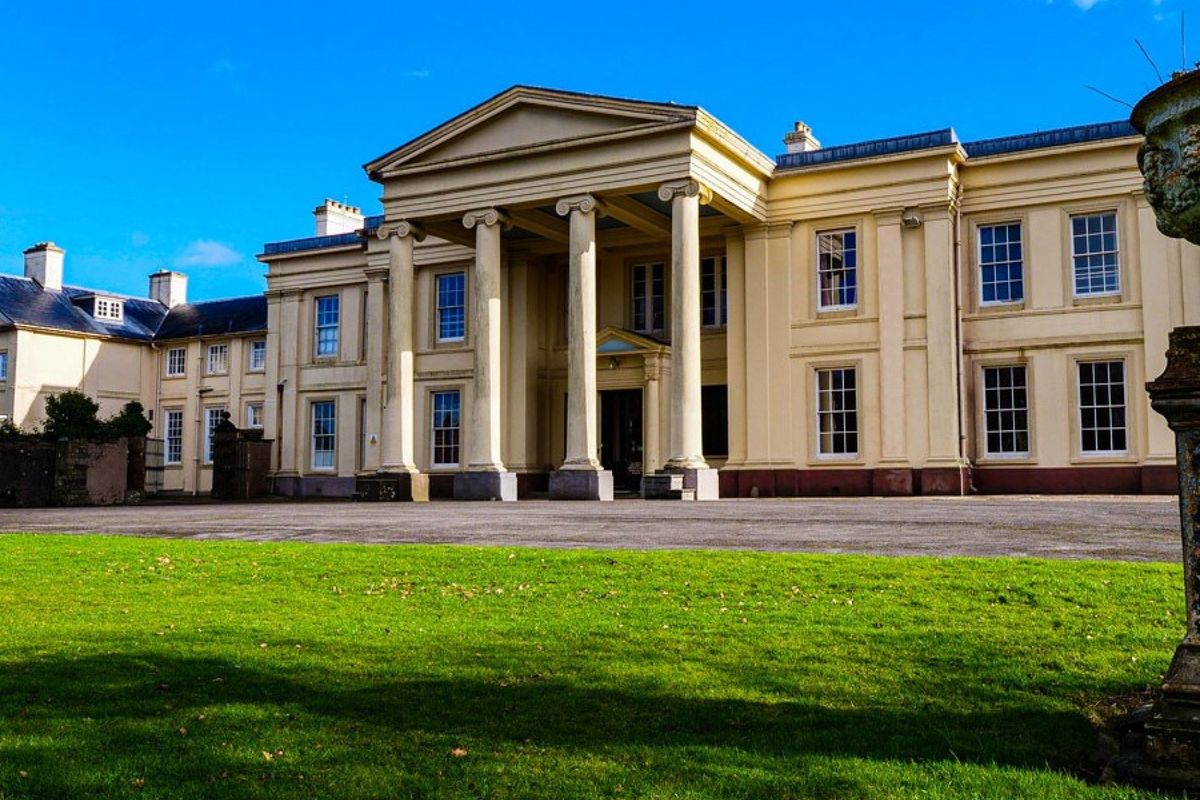 Hilston Park