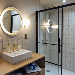 Sunburst Bathroom