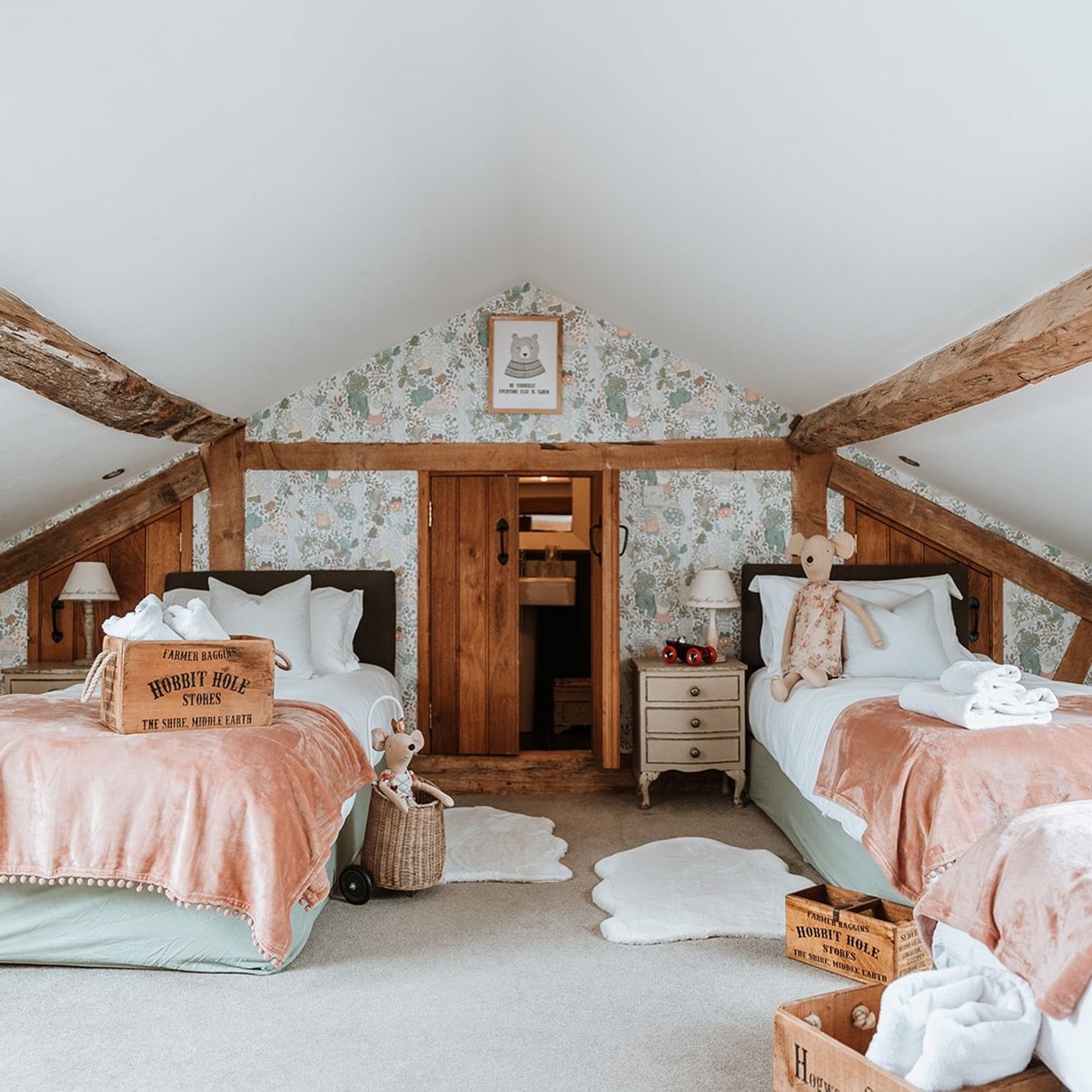 Children's bedrooms with little details - like foot-bridges for access!
