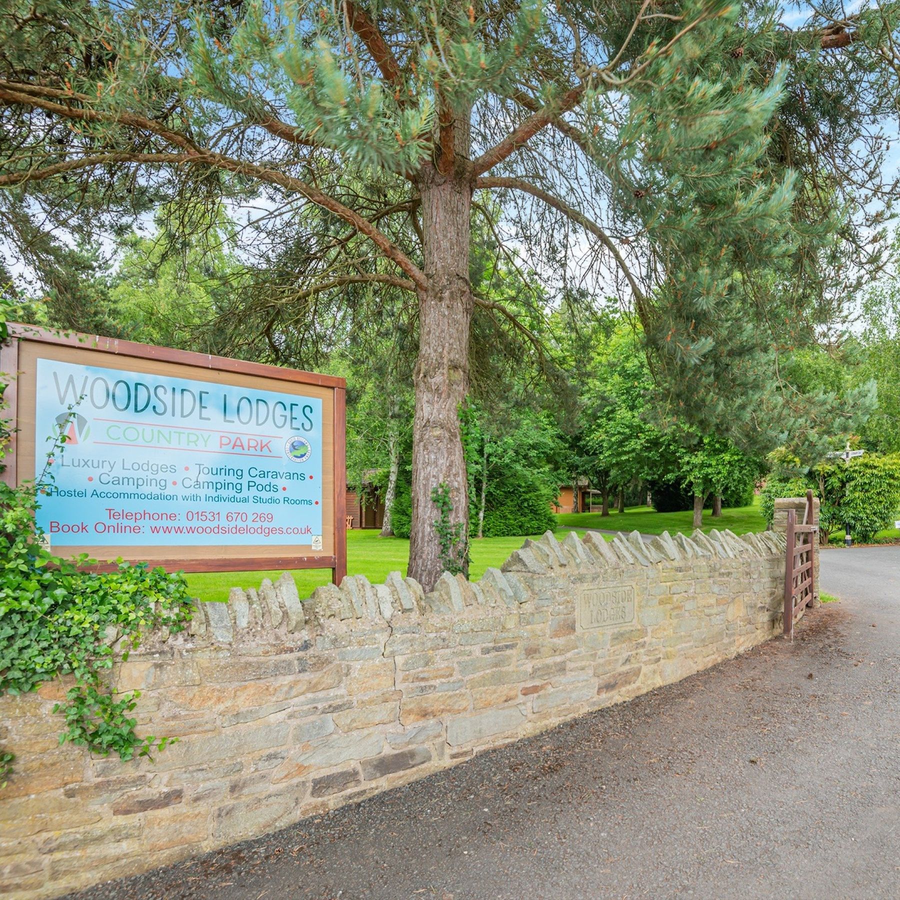 main entrance to Woodside Lodges