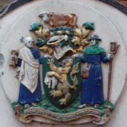 Leominster town crest