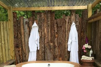 Cider Shack's outdoor tub