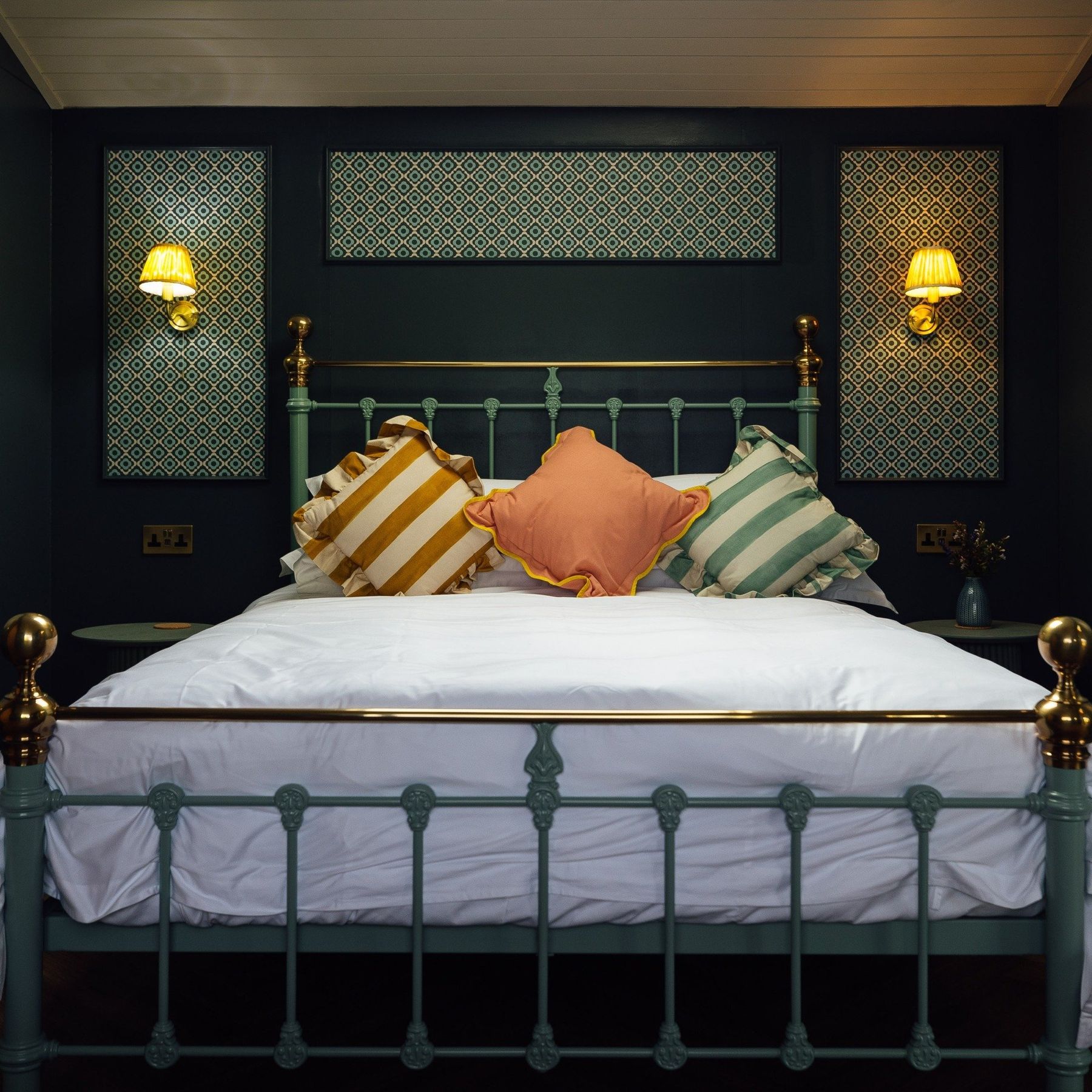 Sunburst King Size Bedroom